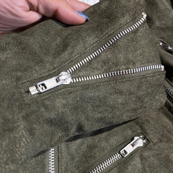 NWT VICI Olive Micro Suede Multi Zip Moto Jacket Size Large $72 Brushed Fitted - Picture 4 of 4